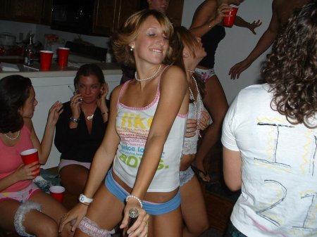 Пьяные девки