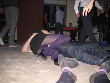 Пьяные бабы на корпоративе