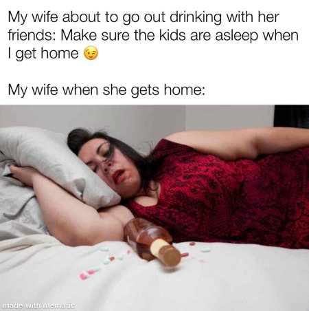 Пьяные женщины в постели