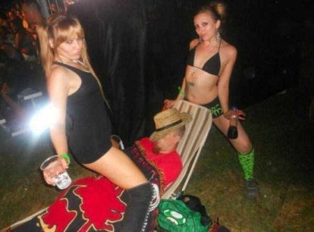 Пьяные девки голые