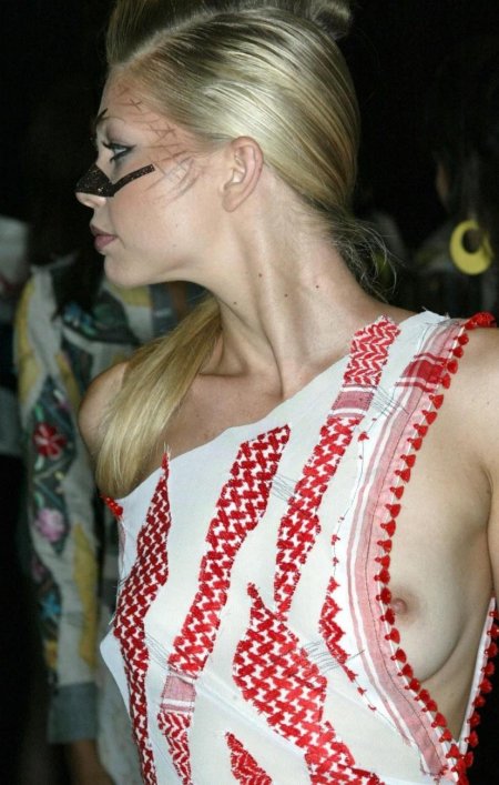 Засветила соски