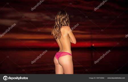 Море девушки