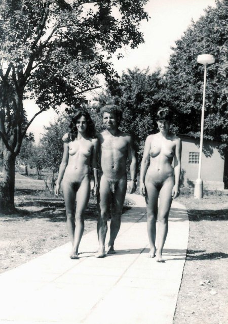 Ретро нудизм всей семьей