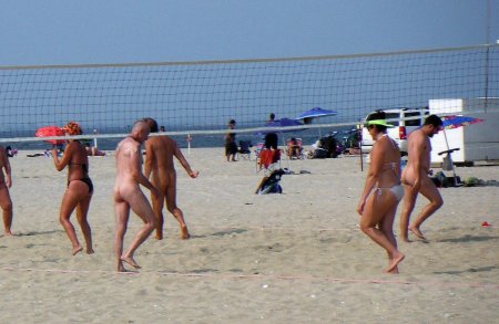 Пляжный волейбол