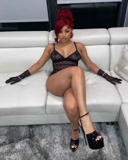 Девушка девушка