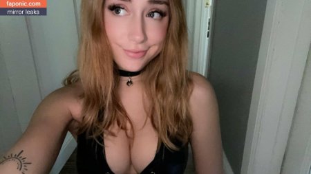 Шикарное декольте