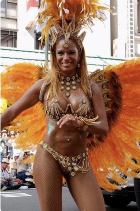Андреа мартинс бразилия карнавал