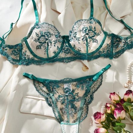 Нижнее белье комплект кружевное