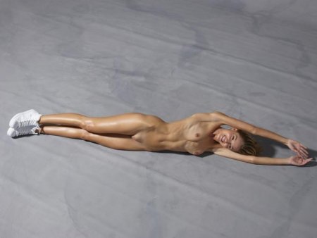 Голая роззи хенгтон-уайт