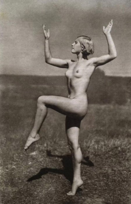 Голые бабы нацистской германии