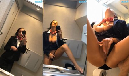 Красивая стюардесса