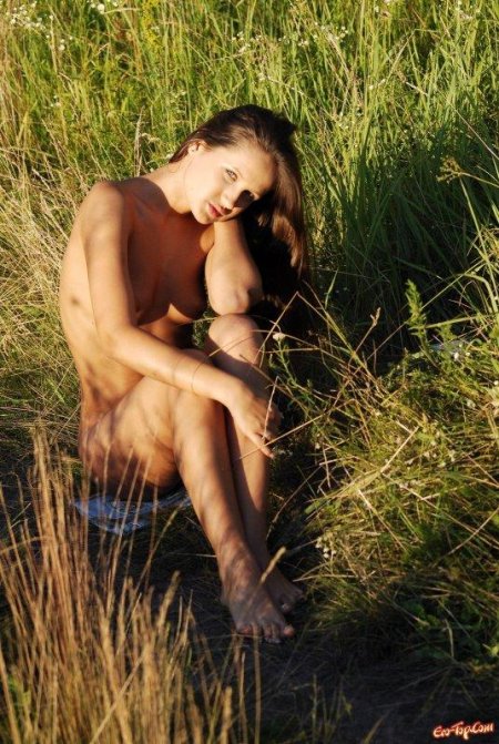 Голые русские девушки на природе