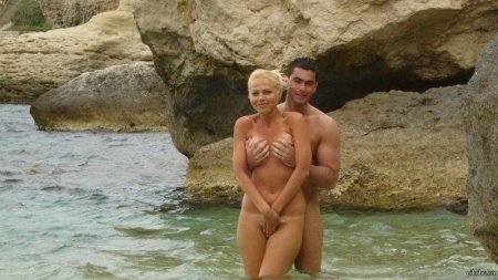 Нудисты на отдыхе