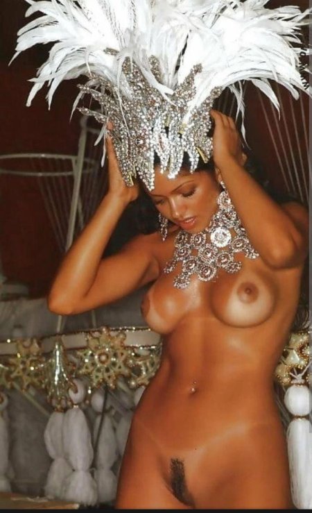 Naked вивиана кастро. карнавал