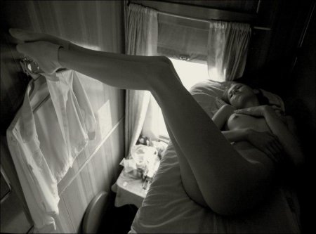 В поезде ню