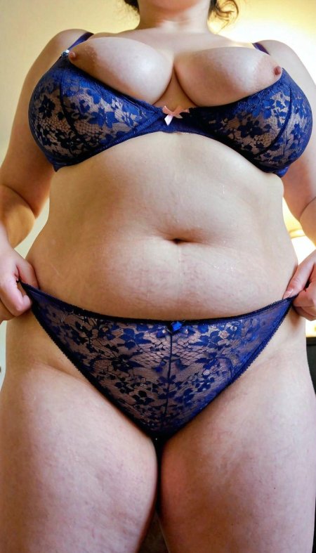 Толстые в бюстгальтере