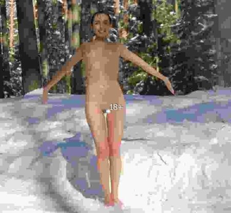 Девушка эксгибиционистка