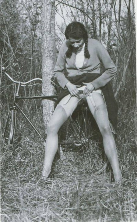 Писсинг советских женщин