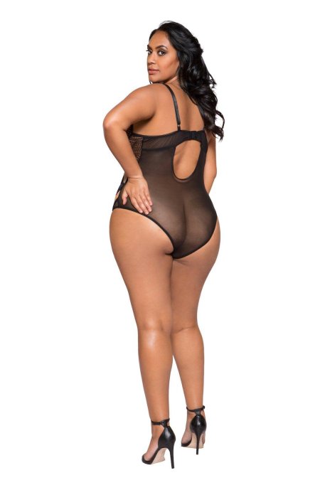 Плюс сайз голая