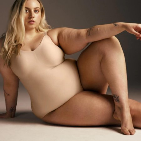 Адель модель плюс сайз