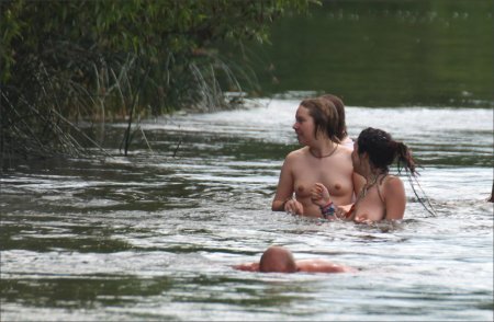 Купание голышом