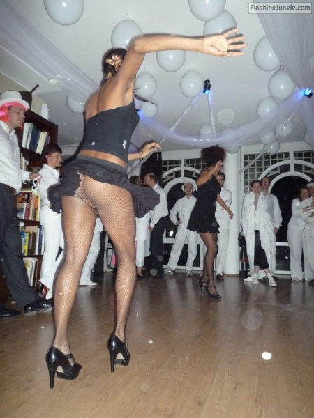 Корпоративная вечеринка без трусов