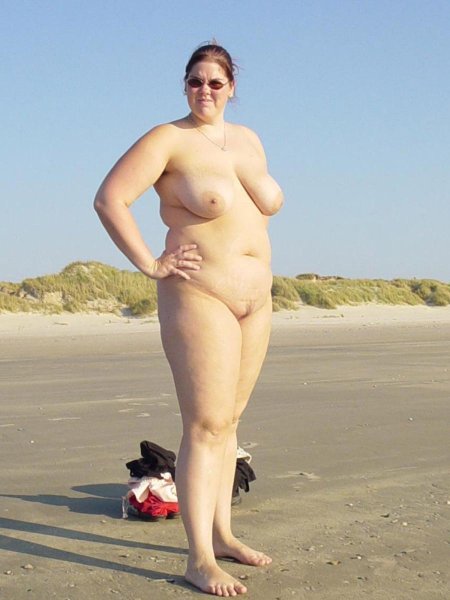 Голые зрелые толстушки на пляже