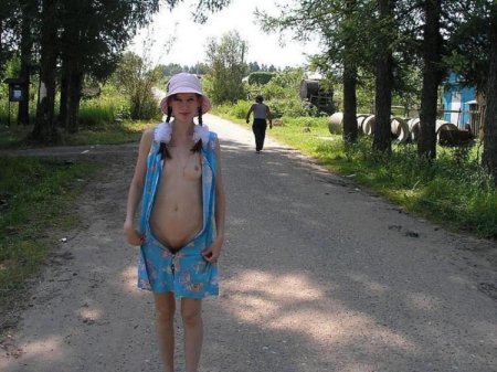 Деревенские без трусов