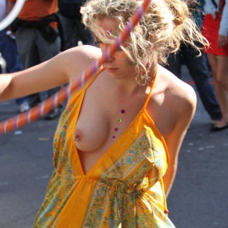 Случайно оголенные девушки