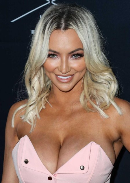 Линдси пелас lindsey pelas