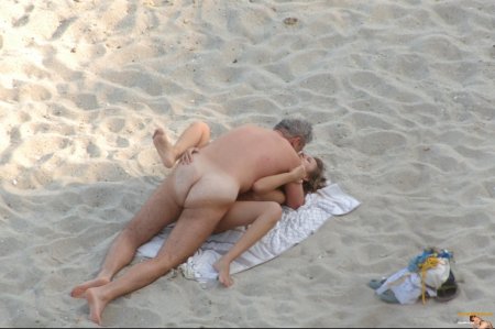 Секс на пляж