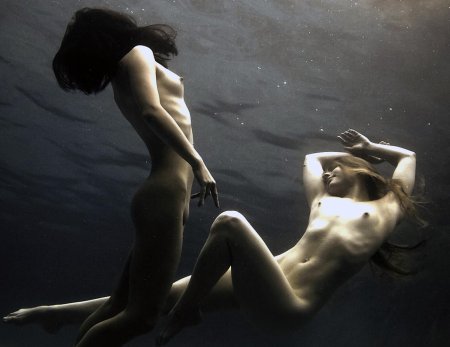 Лесби девушек под водой