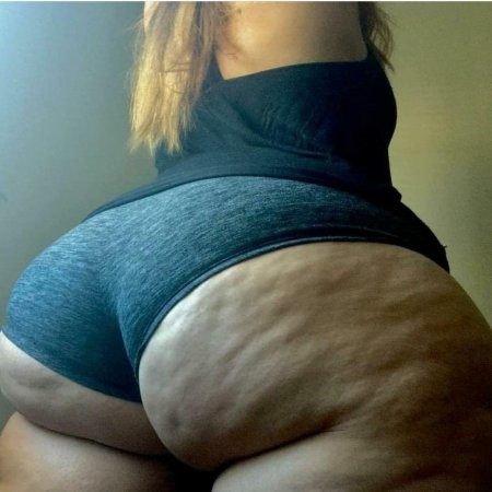 Большие женские попы с целлюлитом