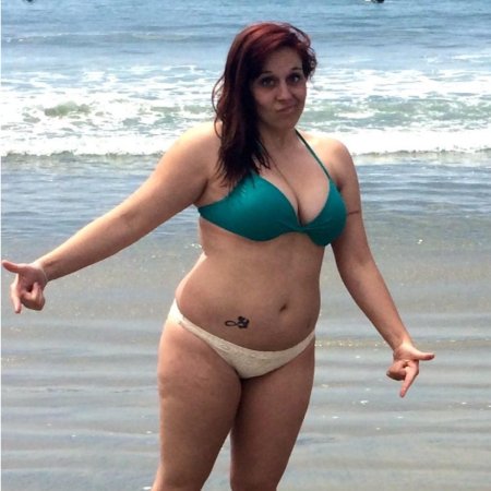 Девушка любительское пухлая