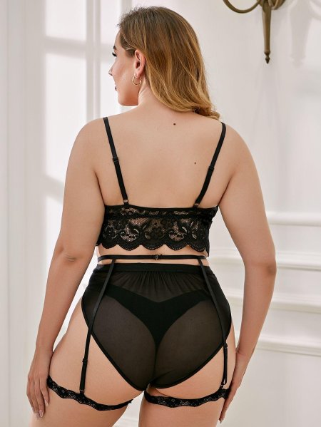 Кружевное нижнее белье