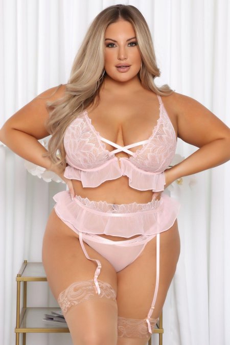 Эшли алексис сайз плюс