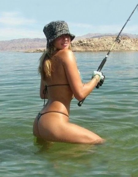 Девушка на рыбалке