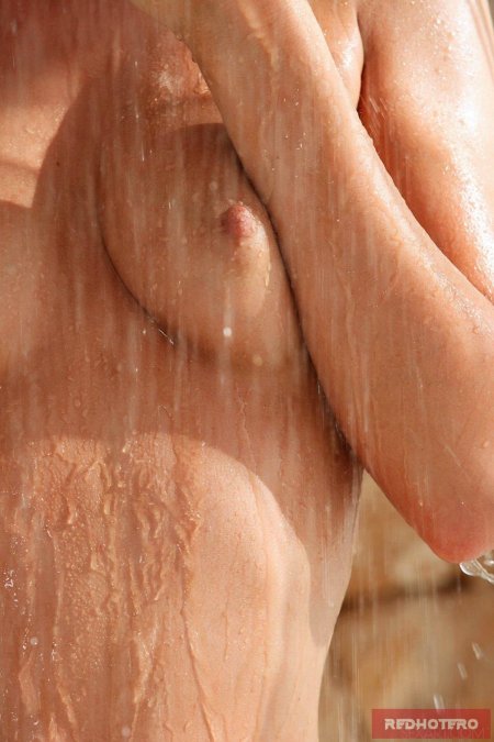 Душ эротика