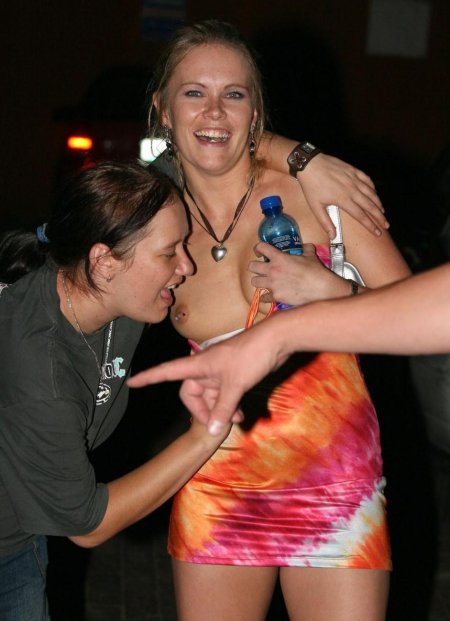 Засвет сиськи