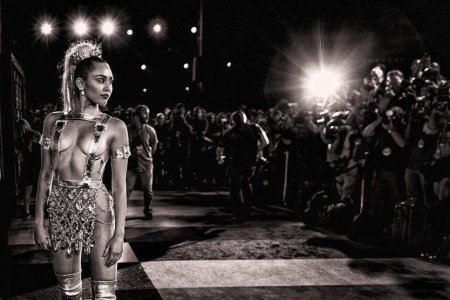 Майли сайрус vma 2015