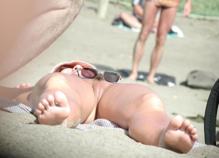 Пляжное подглядывание