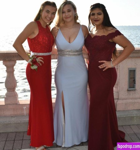 Платья выпускной