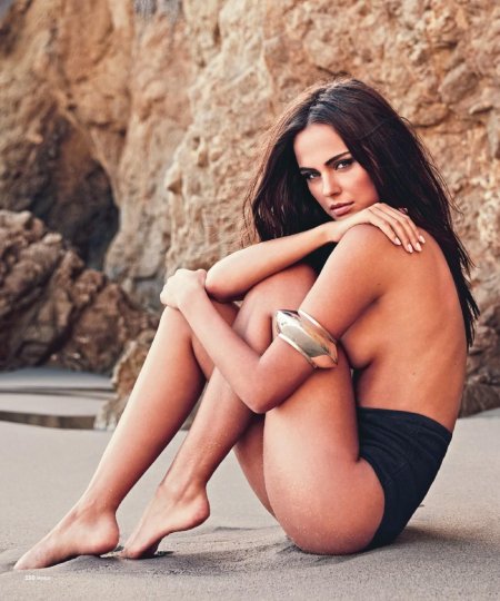 Ксения дели