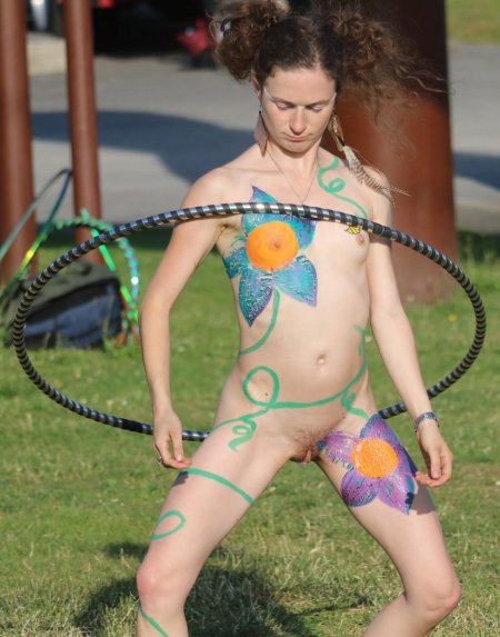 Фестиваль голых