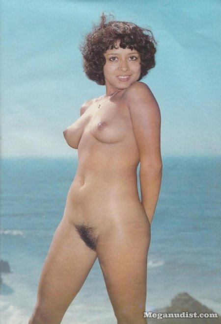 Ретро нудистки с волосатыми лобками