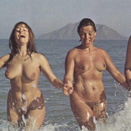 Советские женщины на пляже