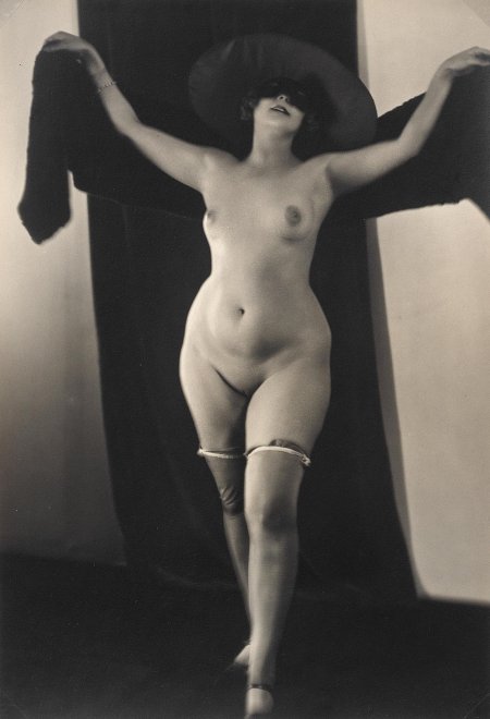 Голые женщины двадцатого века