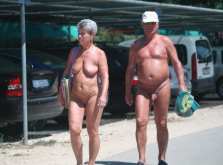 Пожилые ретро нудистки