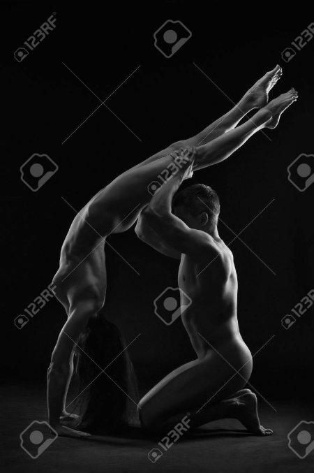 Обнаженная пара