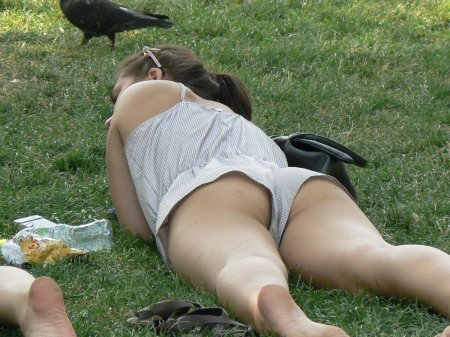 Вуайерист белые трусики